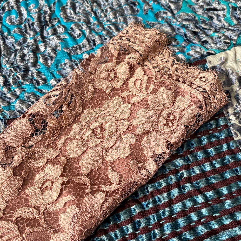 Dolce & Gabbana Lace Overcoat - Picture 11 of 13